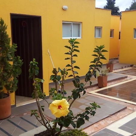 Hostal El Hangar Rionegro Bagian luar foto