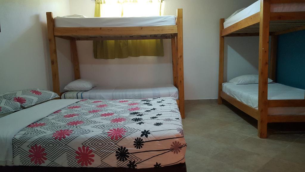 Hostal El Hangar Rionegro Bagian luar foto
