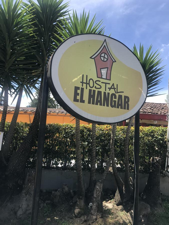 Hostal El Hangar Rionegro Bagian luar foto
