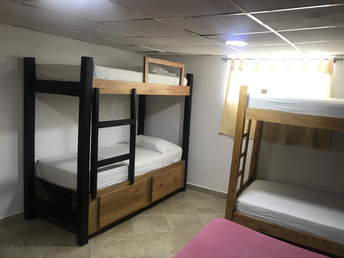 Hostal El Hangar Rionegro Bagian luar foto