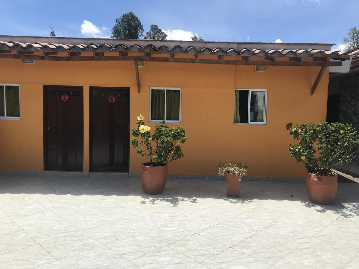 Hostal El Hangar Rionegro Bagian luar foto